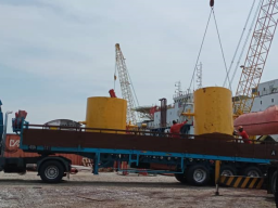 LINGGI KE JOHOR PORT